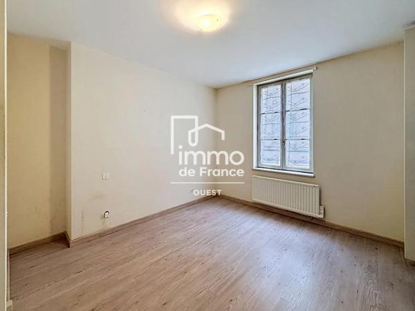 Immeuble à vendre à Mayenne (53100)