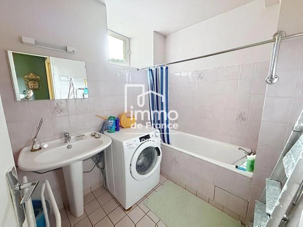 Immeuble à vendre à Mayenne (53100)
