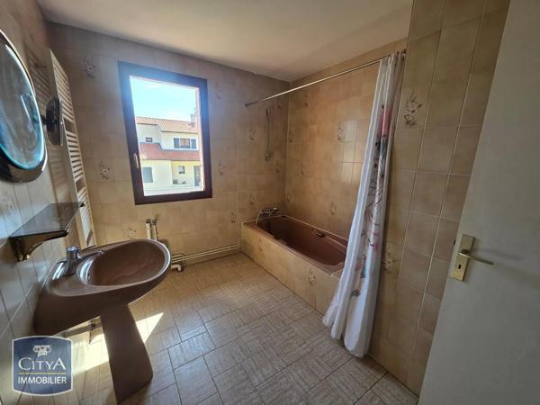 Appartement à louer 4 pièces 103.7m² Issoire (63500)