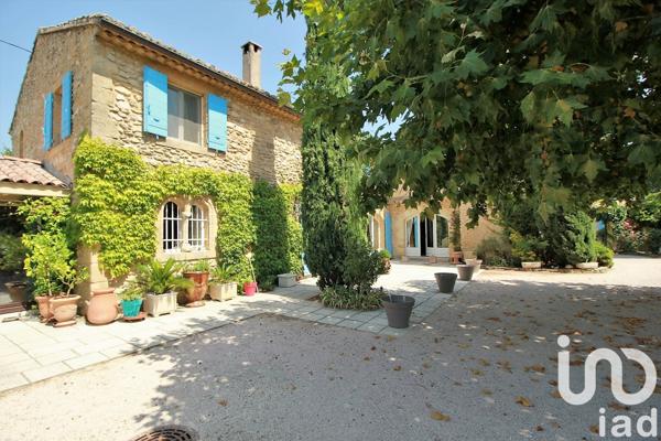 Maison à vendre 9 pièces 335 m² L'Isle-sur-la-Sorgue