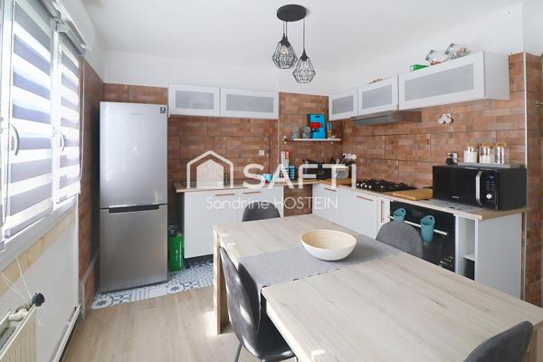 Appartement de 60m2 1 chambre avec balcon et cave privée.