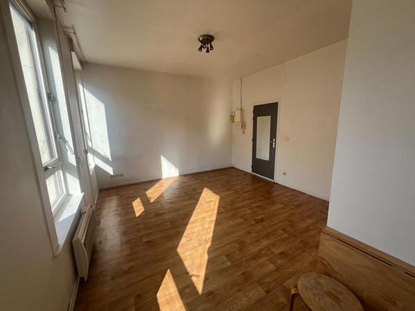 A LOUER : T1 à LILLE • • 475 € CC • Réf. G667-07