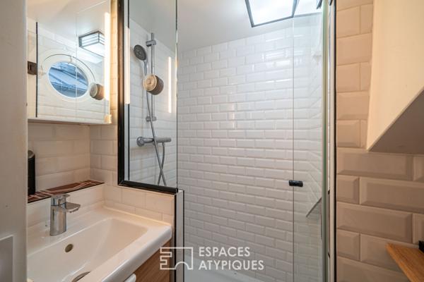 Cocon d’architecte sous les toits près des quais de Seine