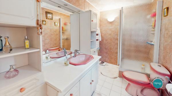 Maison Levitt Gregy au pied du centre commercial de la Verville