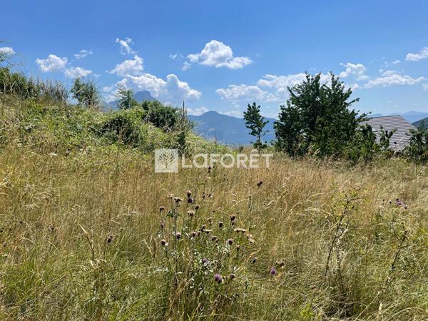 Achat terrain Puy-Saint-Eusèbe - 797 m² - 152 000 €