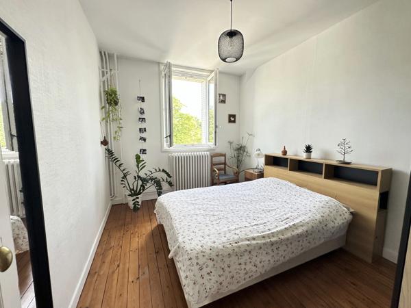 APPARTEMENT DE CHARME - DERNIER ETAGE - QUARTIER LAFAYETTE-GARE
