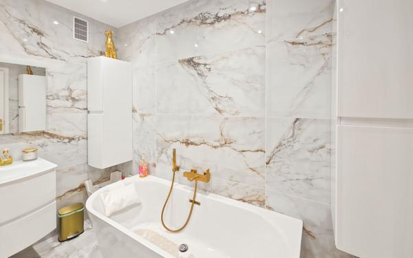 Appartement à vendre    5 pièces • 127 m2 Nice