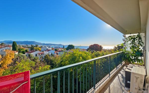 Appartement à vendre    5 pièces • 127 m2 Nice