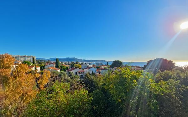 Appartement à vendre    5 pièces • 127 m2 Nice
