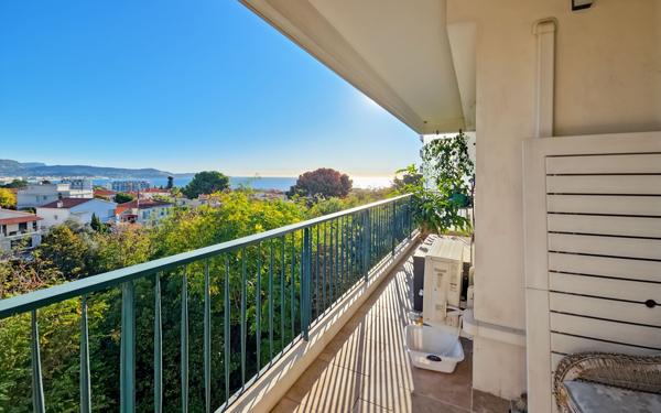 Appartement à vendre    5 pièces • 127 m2 Nice