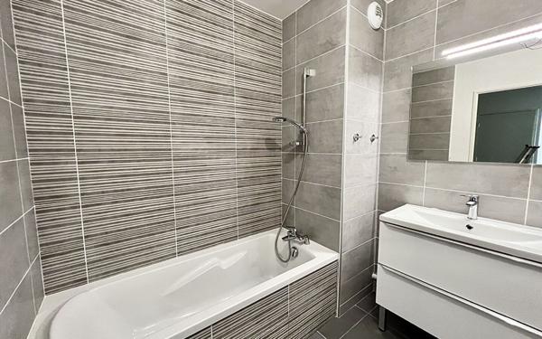 Appartement à vendre    3 pièces • 62,01 m2 Villeurbanne