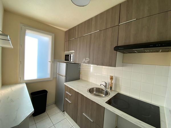 Appartement Cergy 2 pièce(s) 35.80 m2 Loyer 930 €/mois charges comprises **  - Référence  MG11301
