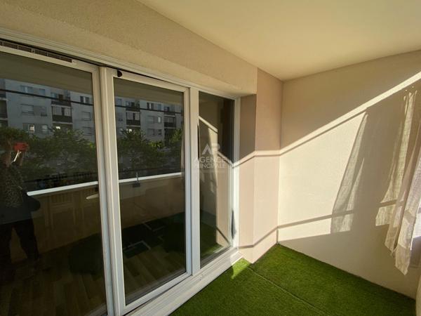 Appartement Cergy 2 pièce(s) 35.80 m2 Loyer 930 €/mois charges comprises **  - Référence  MG11301