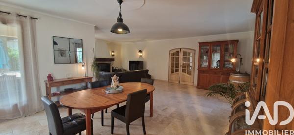 Maison à vendre 6 pièces 178 m² Caumont-sur-Durance