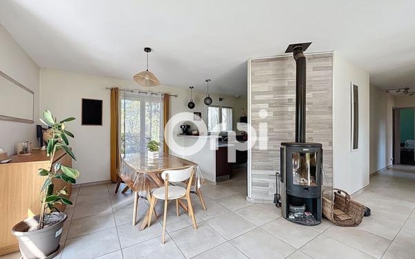 Maison à vendre    4 pièces •  Ussac