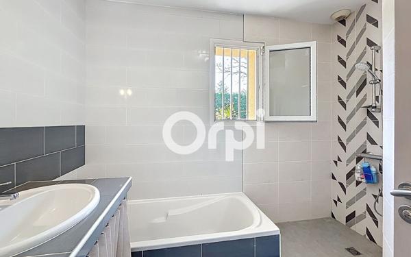 Maison à vendre    4 pièces •  Ussac