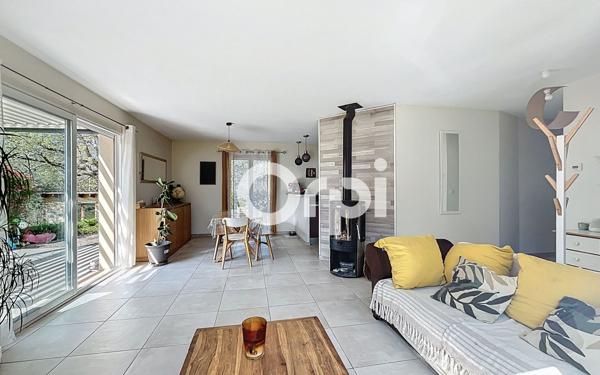 Maison à vendre    4 pièces •  Ussac