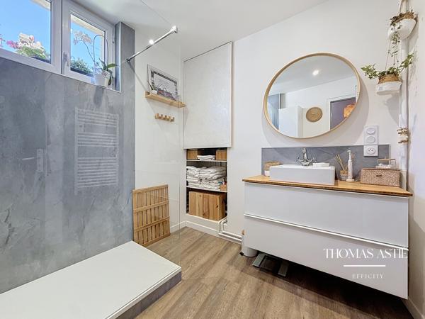 Maison
         4 pièces
        - 109 m² Exclusivité 237 000 € *