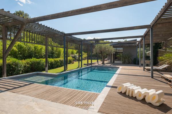 Saint-Gély-du-Fesc (34980) Villa d’architecte d’exception – Domaine privé des Vautes