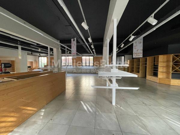 Magnifique local commercial 350 m2 haute ville