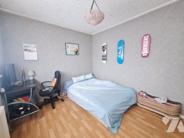 MAISON SEMI INDIVIDUELLE , JARDIN, GARAGE