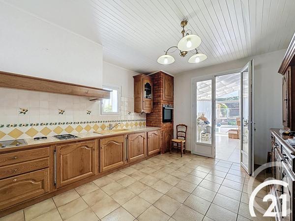 Maison à vendre  6 pièces - 222,85 m2 ROBION - 84