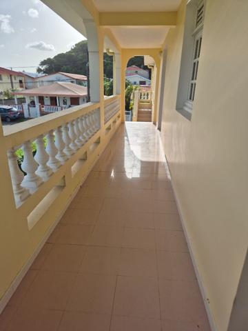 Achat maison Sainte-Anne - 10 pièce(s) - 241 m² - 469 000 €