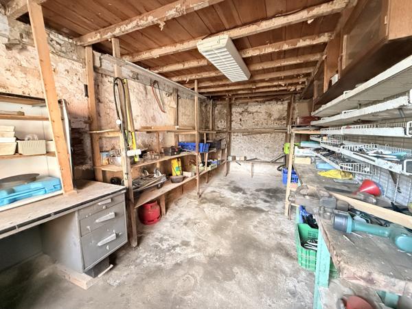 Saint-Loup-du-Dorat (53290) MAISON DE BOURG - GARAGE ET DÉPENDANCE