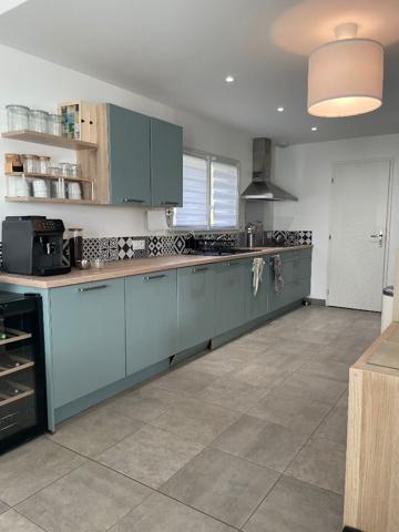 MAISON 4 CHAMBRES 111.62m2 habitables, garage attenant, jardin clos