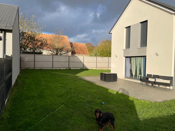 MAISON 4 CHAMBRES 111.62m2 habitables, garage attenant, jardin clos