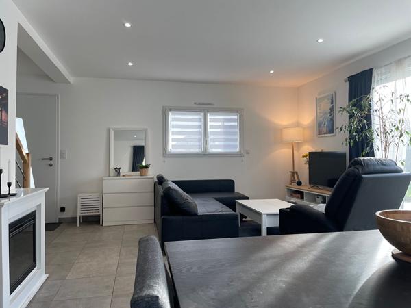 MAISON 4 CHAMBRES 111.62m2 habitables, garage attenant, jardin clos