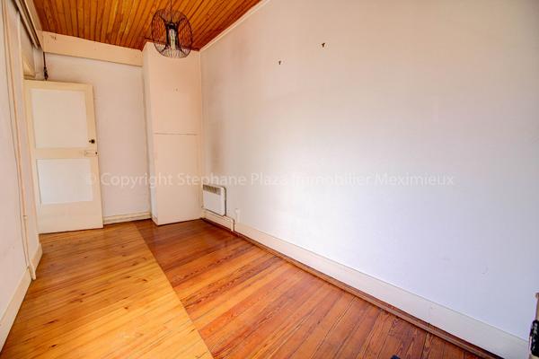 Local commercial 76.23 m2