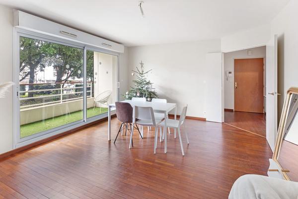 APPARTEMENT canclaux-copernic type 3 , terrasse et parking.,  
Nantes 44100