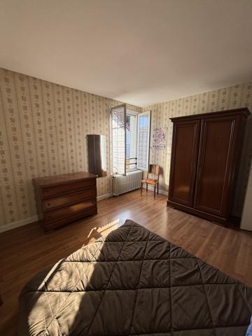 Maison 6 pièces AURILLAC (15) avec grand jardin et terrasse