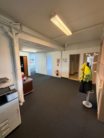 A LOUER - ISLE - Bureaux PMR - 100 m² avec 4 places de parking