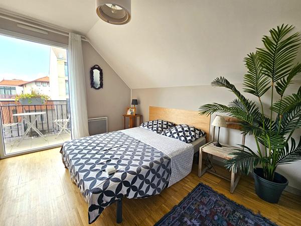 Appartement T3 75 m² traversant en plein centre-ville ! , Arcachon