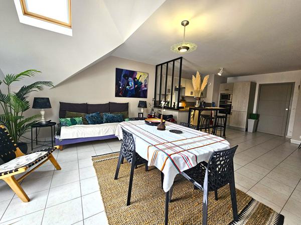 Appartement T3 75 m² traversant en plein centre-ville ! , Arcachon