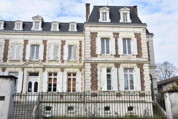 Bureau de 130,87 m²