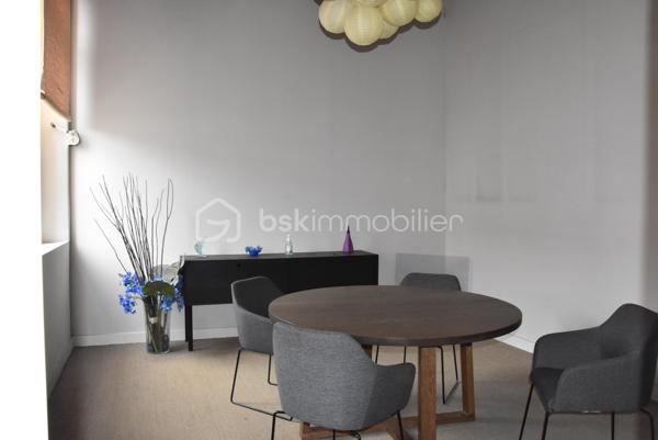 Bureau de 130,87 m²