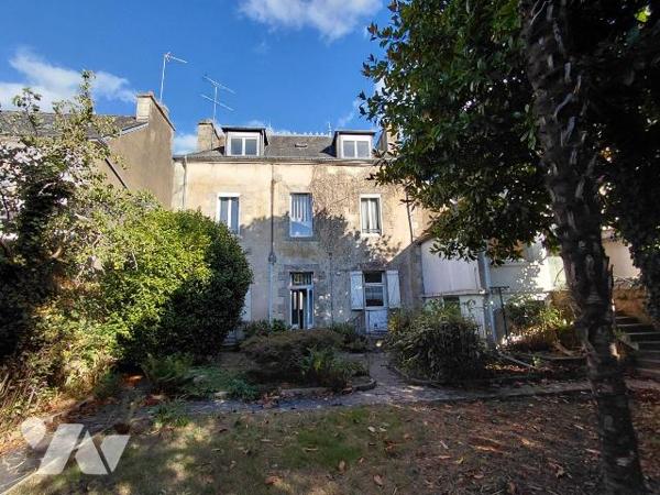 Maison bourgeoise 10 pièces à vendre à PONTIVY (56300) - Centre-ville historique
Maison 10 piè...