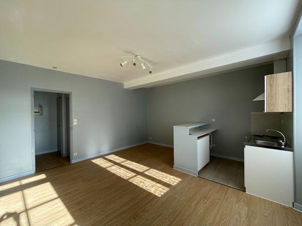 Appartement Fontenay Le Comte 1 pièce(s)