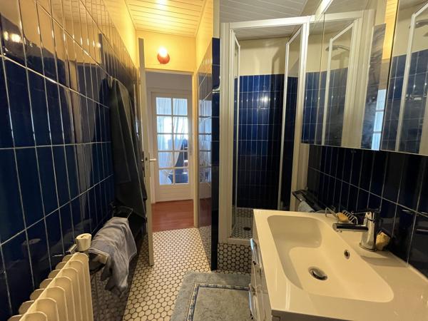 ARCACHON 1ère ligne ! Vue exceptionnelle sur le Bassin ! T4 de 126 m2, terrasse, 2 parkings !