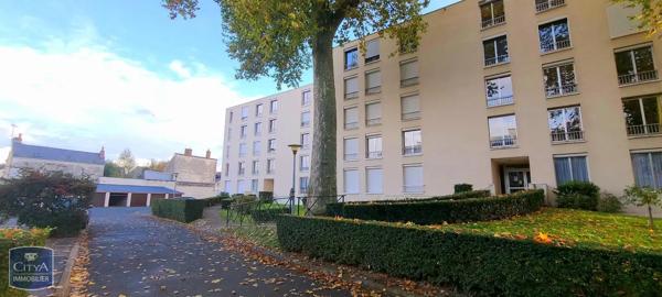 Appartement à louer 3 pièces 90.23m² Vendôme (41100)