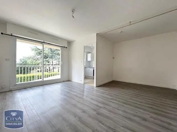 Appartement à louer 1 pièce 32.44m² Saint-Sébastien-sur-Loire (44230)