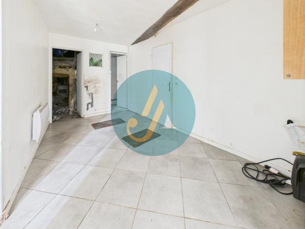 Saint-Amand-en-Puisaye (58310) Maison de village 130m2 avec 4 chambres proche centre bourg