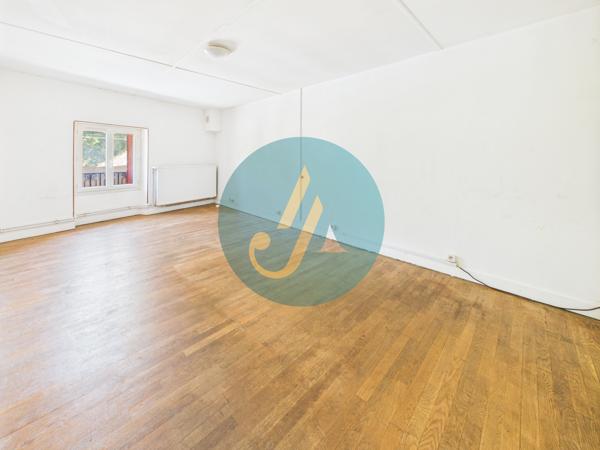 Saint-Amand-en-Puisaye (58310) Maison de village 130m2 avec 4 chambres proche centre bourg