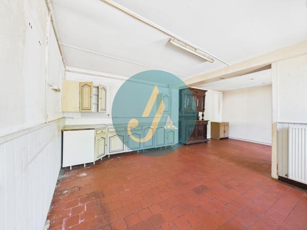 Saint-Amand-en-Puisaye (58310) Maison de village 130m2 avec 4 chambres proche centre bourg