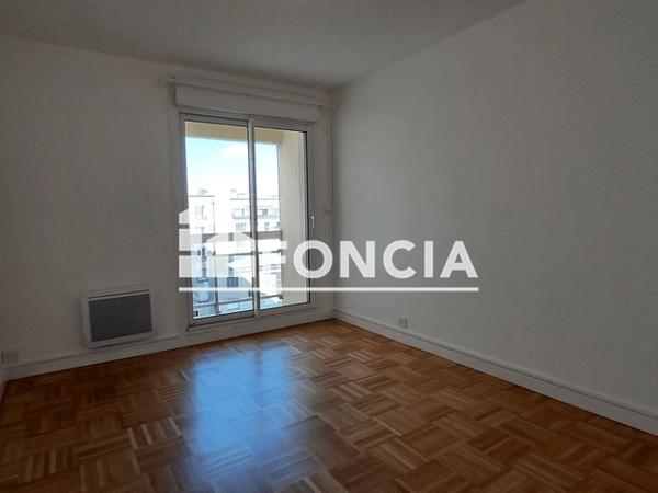 Location Appartement 4 pièces 116.08 m² - 14 RUE BRANDA Brest 29200