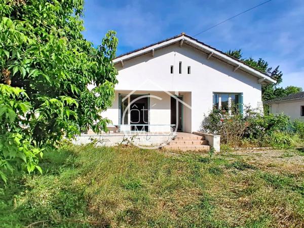 PINEUILH : Villa plain-pied à rénover 124 m² 3 chambres jardin  1485 m²