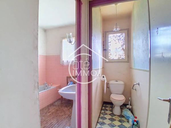 PINEUILH : Villa plain-pied à rénover 124 m² 3 chambres jardin  1485 m²